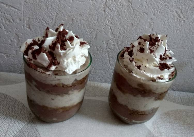 Egyszerű pohárkrém /hamis tiramisu/