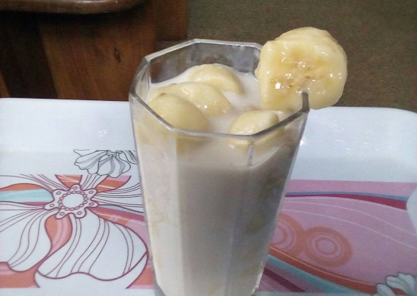 Banana milk shake