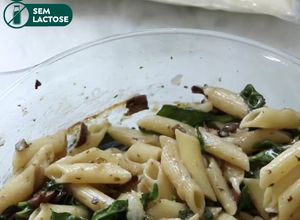 Foto de Macarrão Cremoso com Cogumelos e Requeijão Vegetal NatuCheese