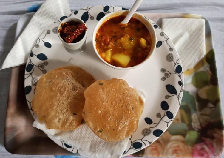 Recipe of Speedy Spicy aalu sabji with kasuri methi puri