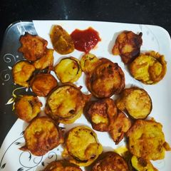 A picture of Baigun bhaja.