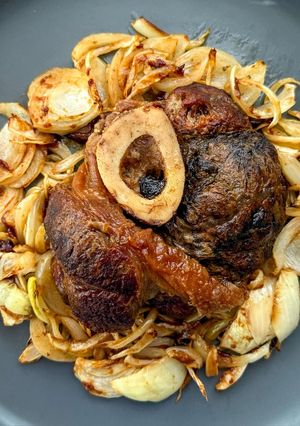 Csontos borjú lábszár airfryerben recept fotója