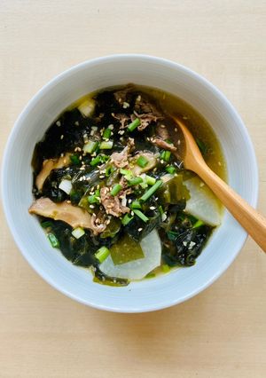 A picture of Korean Style Beef and Radish Seaweed Soup.