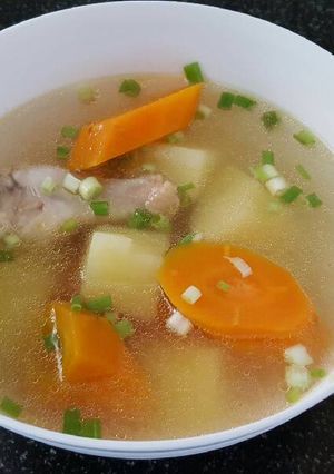 A picture of ABC chicken soup #chinesecooking 鸡汤.