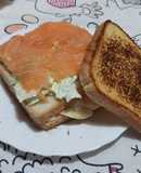 Sándwich de salmón ahumado