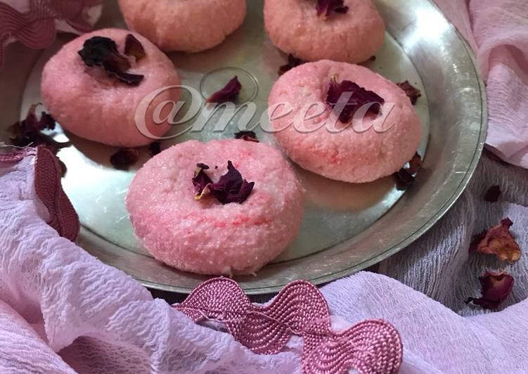 Steps to Make Award-winning Rose Sandesh