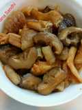 Braised duck legs and sea cucumber