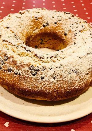 Foto di Ciambella allo yogurt con gocce di cioccolato