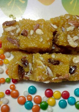 A picture of #summerseason mango coconut burfi.