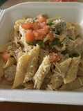 Penne Pasta con Pollo en Salsa Alfredo