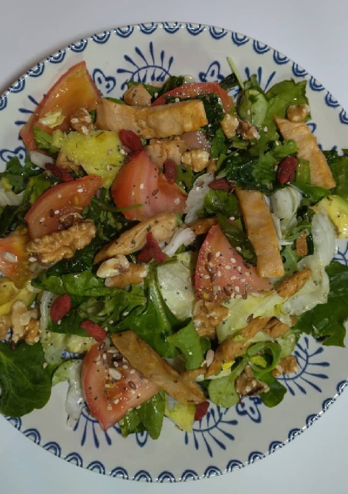 Una foto de Ensalada con toque de Heura