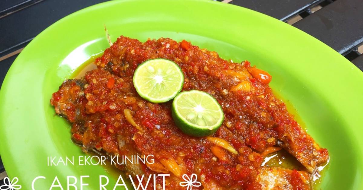 Resep Ikan Ekor Kuning Cabe rawit (Balado rawit) oleh Ravitarav (Dapur tita) - Cookpad