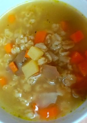 صورة لوصفة شوربة الشوفان بالخضار 🍲