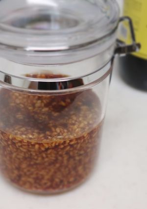 A picture of How to make soy sauce with rice malt（koji）.