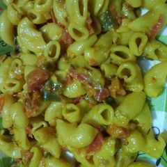 A picture of Instant Macaroni.