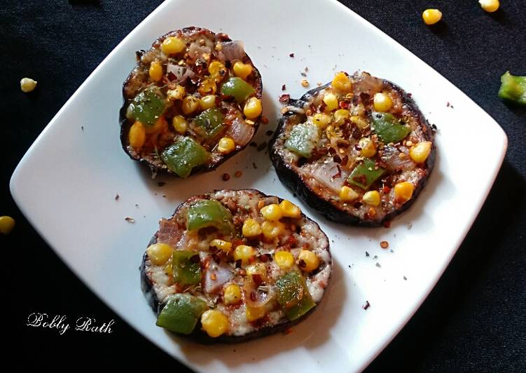 Eggplant disc mini pan pizza