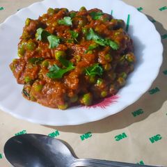 A picture of Green peas MakhaniCurry.