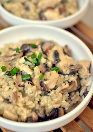 Una foto de Risotto de pollo con champiñones