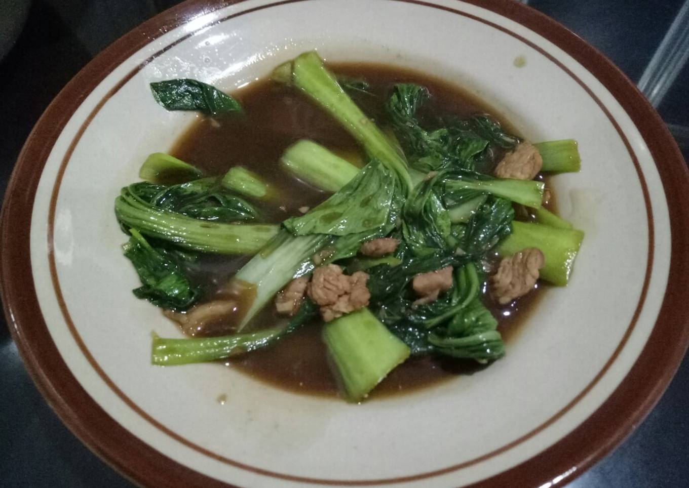 Tumis pokcoy daging saos tiram