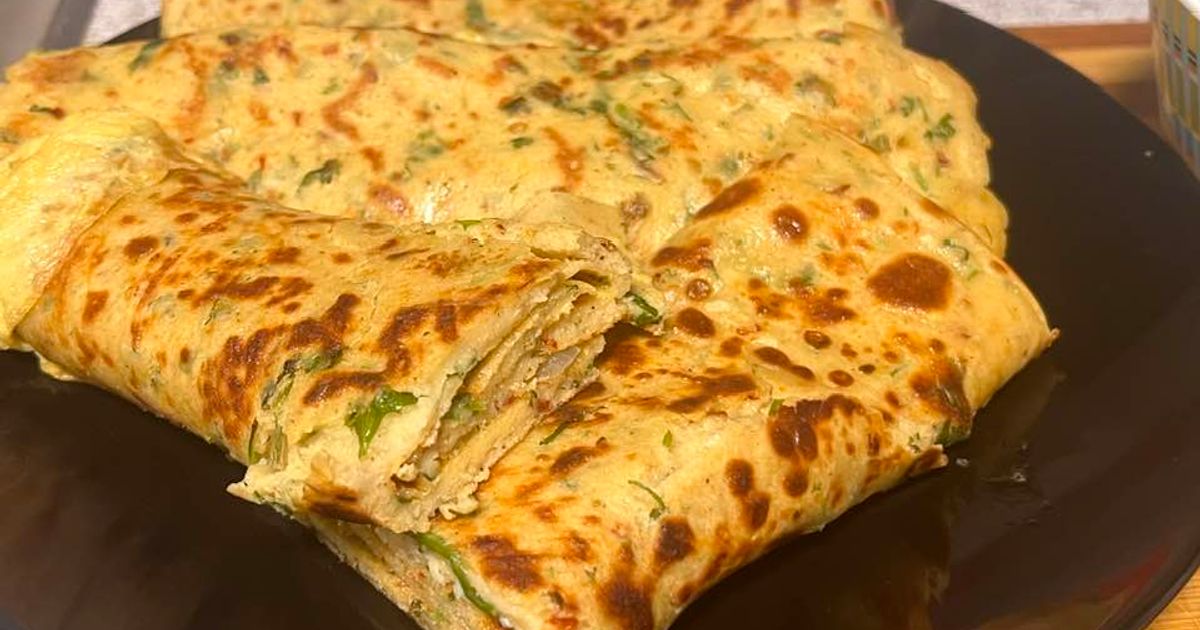 Egg Crepes Or Anda Paratha Recipe by Sarvat Hanif - Cookpad