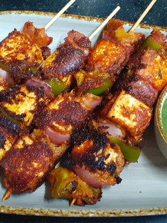 पनीर टिक्का (paneer tikka recipe in marathi) रेसिपी चे मुख्य फोटो