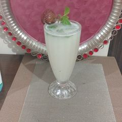A picture of Litchi Lemonade.