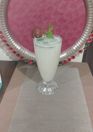 A picture of Litchi Lemonade.