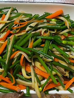 韭菜花炒杏鮑菇 的食譜成品照片