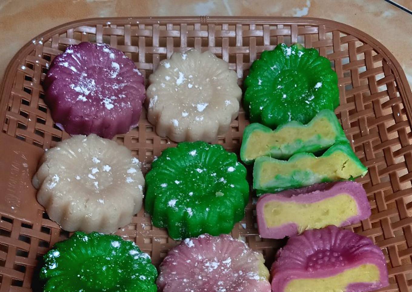 Snow Skin Mooncake (kue bulan isi ubi)