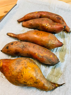 蒸烤地瓜｜過熱水蒸氣烤箱微波爐 的食譜成品照片