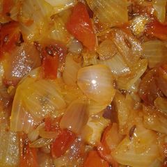 A picture of Pyaaz tamatar.
