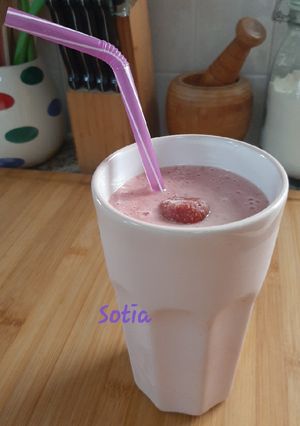 Φωτογραφία της συνταγής Φράουλα 🍓 & Μπανάνα 🍌 smoothie