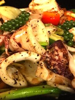 รูปของ ปลาหมึกผัดพริกไทยดำ