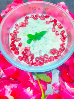 फ्रूट रायता (Fruit Raita Recipe in Hindi) रेसिपी मुख्य फोटो