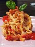 Tagliolini all'uovo fatti a mano,con sugho al tonno