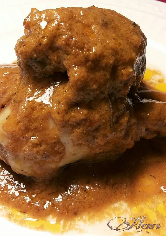 Una foto de Pollo asado en salsa de especieas nobles
