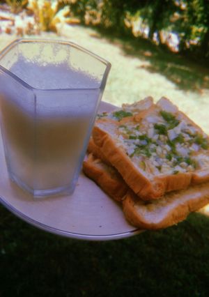 A picture of Cheesy Garlic Toast.