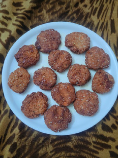 ठेकुआ (Thekua recipe in Hindi) रेसिपी मुख्य फोटो