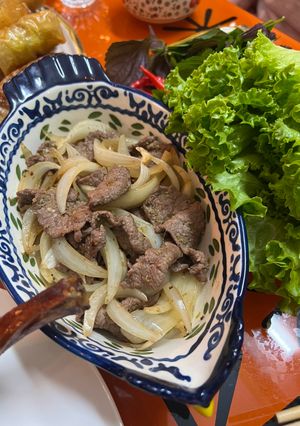 Hình của món Bò xào củ hành.