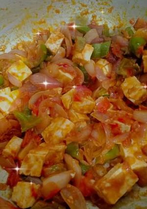 चिल्ली पनीर (chilli paneer recipe in Hindi) रेसिपी मुख्य फोटो