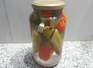 Una foto de Ají catalán en vinagre