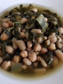 Una foto de Espinacas con garbanzos y judías