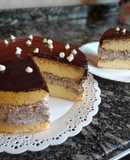 Torta rellena de mousse de chocolate