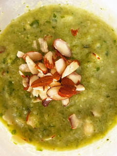 Una foto de Cereal de pepino y matcha