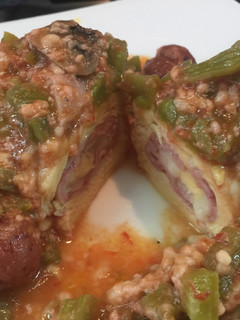 Una foto de Pechuga de pollo rellena Sonorense