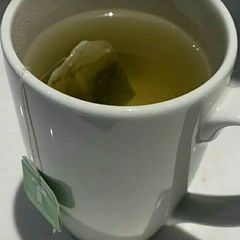 A picture of Green lemon tea.