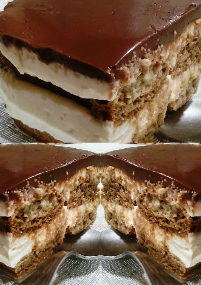 Una foto de Tiramisú con dos quesos y ganache de chocolate 