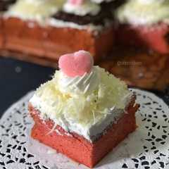A picture of Cake Potong Strawberry.