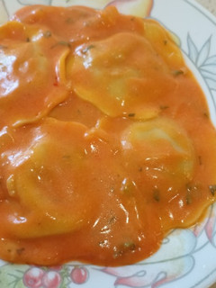 Una foto de Girasoli en salsa de tomate y leche con especias