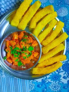 ભૂંગળા બટાકા (Bhungra Bataka Recipe In Gujarati) રેસીપી મુખ્ય ફોટો